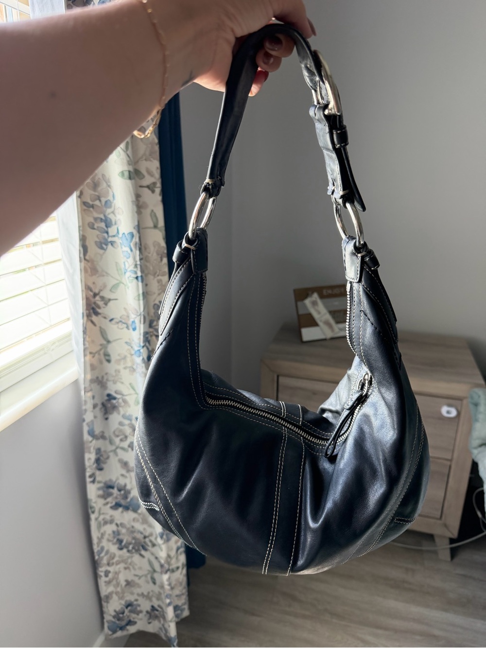 Black Leather Hobo Bag with Contrast Stitching - Picture 2 of 7